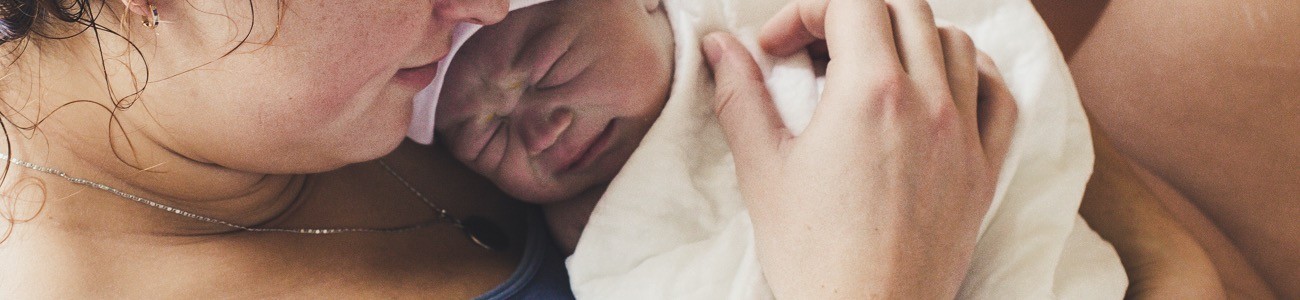 Rođenje bebe: Važnost prvog dodira “kože na kožu”